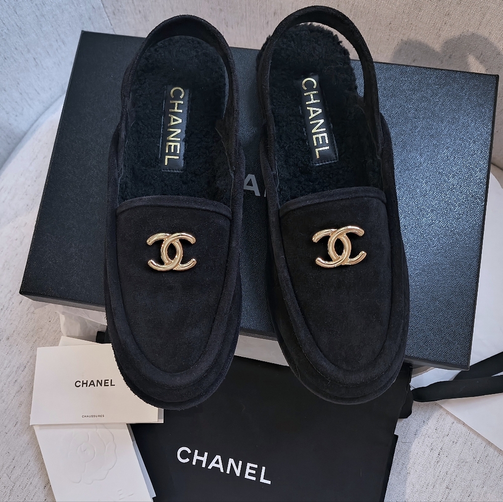 CHANEL💯CC Black + Gold Shearling Fur 🎀 Slingback Loafers In Suede 38.5 IT - Picture 4 of 13